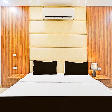 Palette Gomti Nagar Near Ekana Stadium Formerly Gusto Club لاكناو المظهر الخارجي الصورة