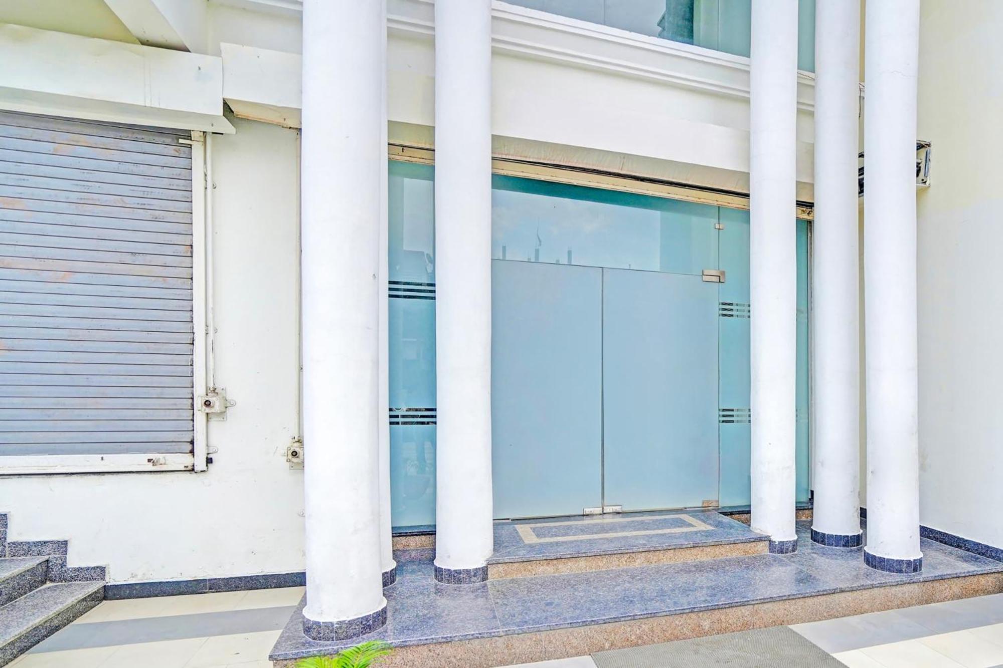 Palette Gomti Nagar Near Ekana Stadium Formerly Gusto Club لاكناو المظهر الخارجي الصورة