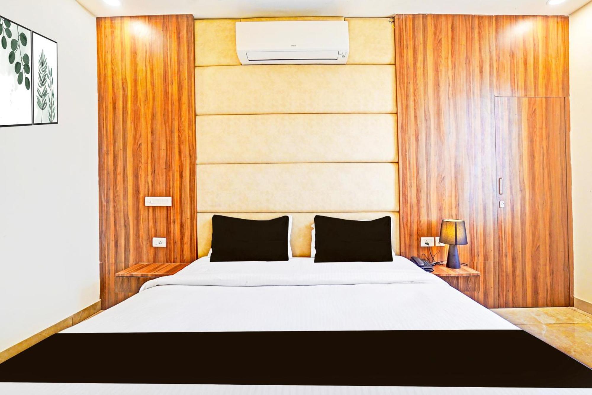 Palette Gomti Nagar Near Ekana Stadium Formerly Gusto Club لاكناو المظهر الخارجي الصورة